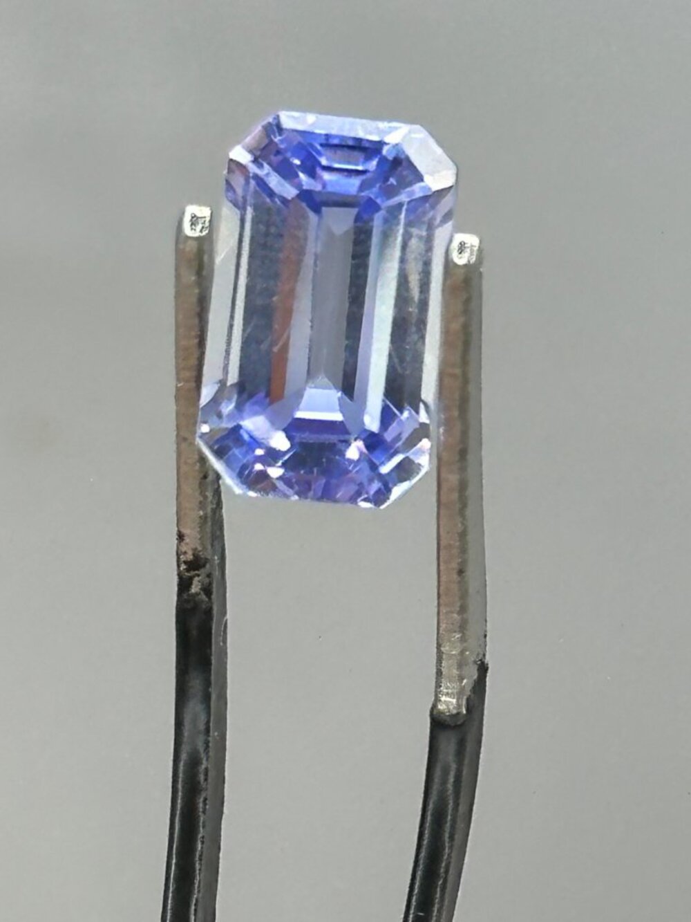 Certified Pale Cornflower Sapphire